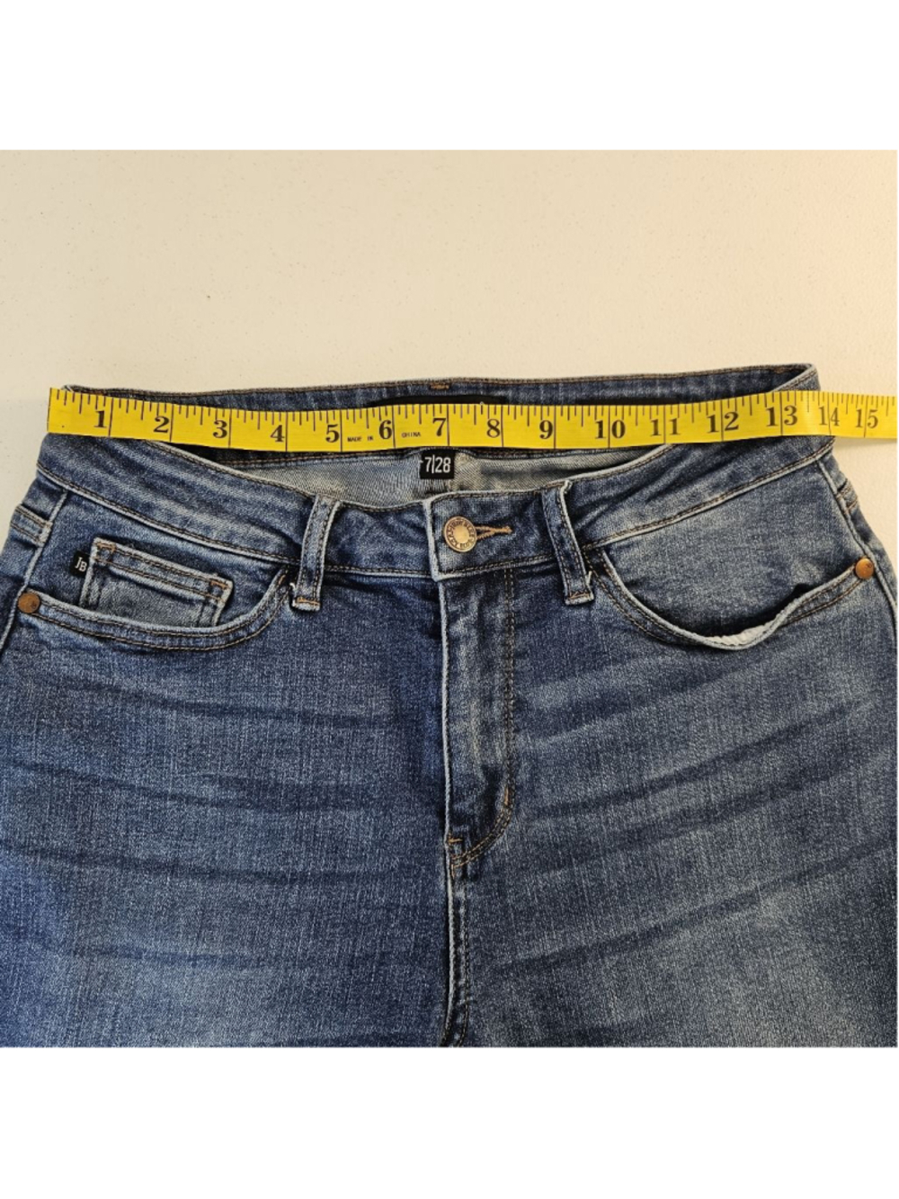 Judy Blue High Waisted Boyfriend Fit Blue Jeans Size 28 - Picture 11 of 13
